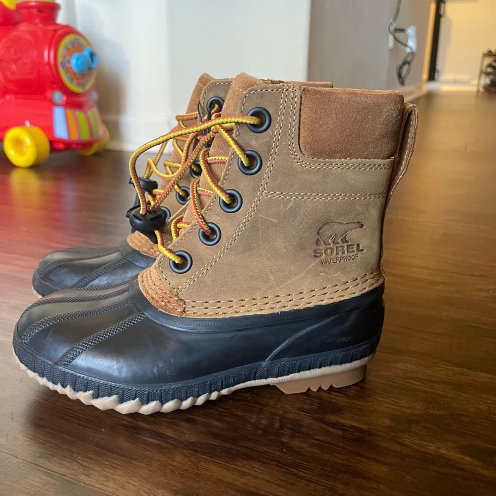 New youth Sorel Cheyenne ll Duck Boot